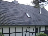 Steildachumdeckung mit Hohlfalzziegel Meyer-Holsen-Vario