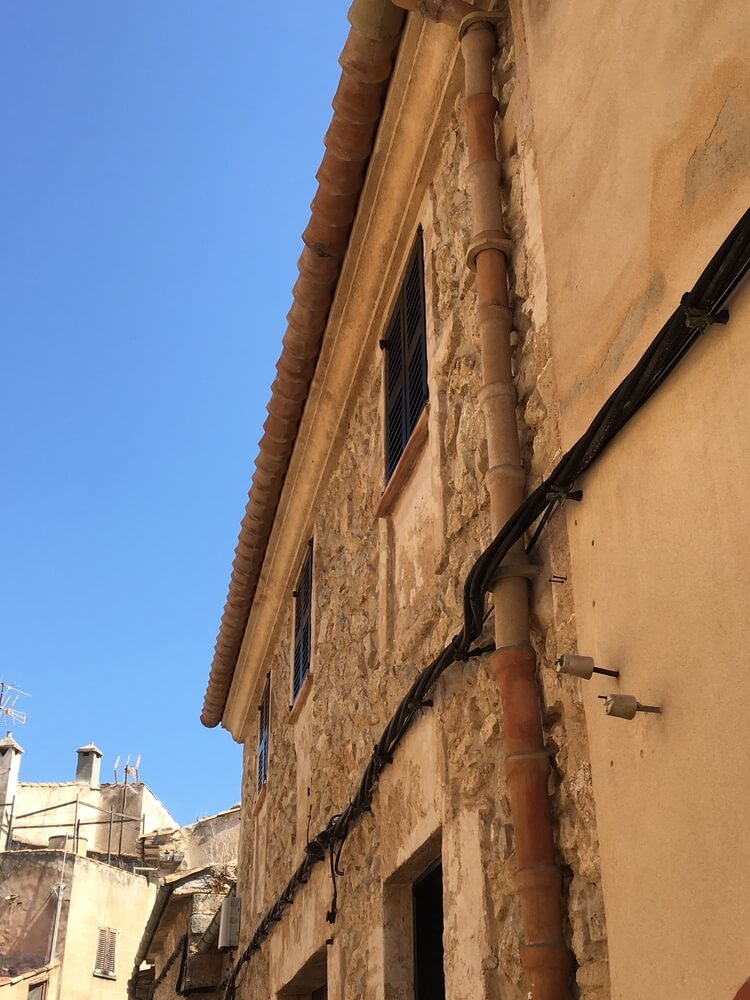 Fallrohre aus Ton